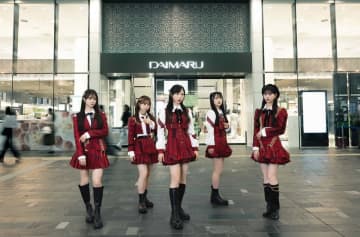 ＡＫＢ４８大衣装展　来年１月に初の大阪開催！　佐藤綺星「大丸梅田店に遊びに来てな～♪」