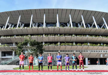 国立競技場｢命名権｣契約で駅名はどうなる？日本の｢2大スタジアム駅｣と世界の｢伝説スタジアム駅」【サッカー強国と｢地下鉄｣の深～い関係】(1)