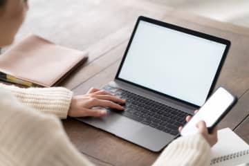 パソコンを『常につけっぱなし』にするメリット・デメリットとは？『都度消し』とどっちがいい？