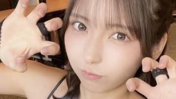 十味、くぎ付けドレス