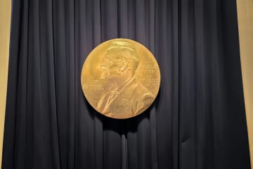ノーベル物理学賞受賞者「中国の研究チームと緊密に協力」―中国メディア