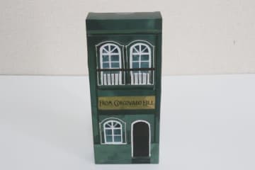 ダイソー姉妹店が本気出してきた！こりゃパッケージ捨てられん♡おしゃれすぎるアロマグッズ