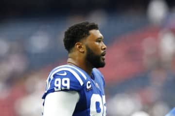 コルツDTバックナーが首の負傷でIR入り、少なくとも4試合を欠場へ