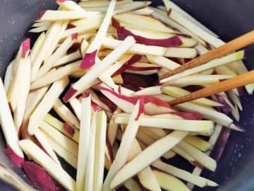 バター醤油が食欲をそそる！　サツマイモのきんぴらがたまらない【作り置きレシピ】