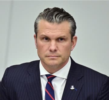 米、兵器調達迅速化へ　国防長官「戦時体制に」