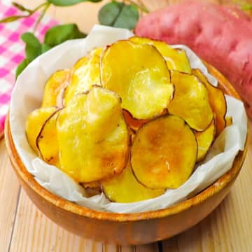 「おやつは毎日さつまいもにして!」「買うよりウマい」材料3つ×レンジ3分♡子供がウソみたいにハマったおさつチップスレシピ