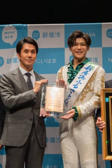 新浜レオン、新居浜市ふるさと観光大使に就任。念願の”新居浜イオンで新浜レオン”8日に実現