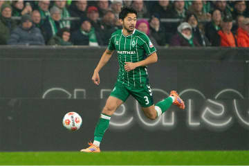 日本代表が演出「なんて素晴らしいゴールだ！」　全得点関与…絶妙アシストに現地注目「柔らかいクロス」