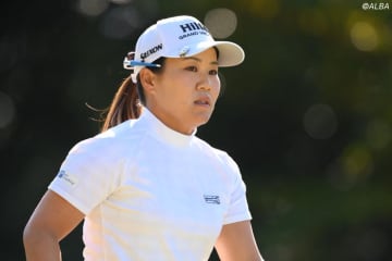 ＜中間速報＞畑岡奈紗が単独首位　5連続バーディの荒木優奈ら1差追走