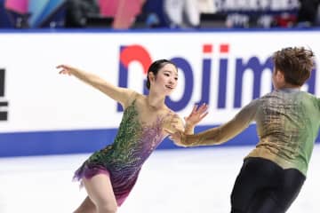 “ゆなすみ”が初の200点超えで過去最高GP４位！ 表彰台まで1.68点届かずも、結成３季目ペア価値ある大躍進【フィギュアNHK杯】