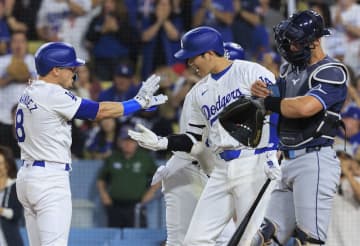 「由伸の通訳としても必要」“ド軍のお祭り男”キケは一体どうなるのか？ ファン騒然「辞めたら呪いが起きるぞ」