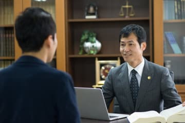 「何も知らなければあきらめていた」幼馴染同士で土地トラブル勃発、50代男性が“乗っ取り”危機を解決した方法は…