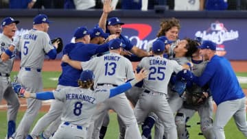 「心意気をお金で買うことはできない」引退のカーショーが語る“ドジャースの強さ”「スーパースターたちがチームのために貢献した」