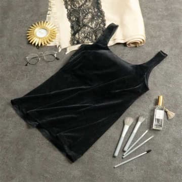 この秋注目♡ブラデリスニューヨークの新作インナーで叶える上品ベロアスタイル