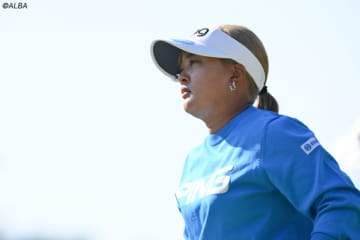 まさかのスタート時間カン違い「エッ！でした」　鈴木愛はドタバタ発進もV圏内