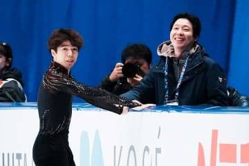 「もう完全に名物」　2位佐藤駿のコーチに視聴者が熱視線　ド派手ガッツに「今日のMVPです」