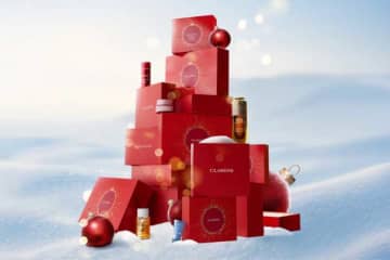 心までときめく♡クラランスのホリデーコレクション2025「The gift of glow」登場