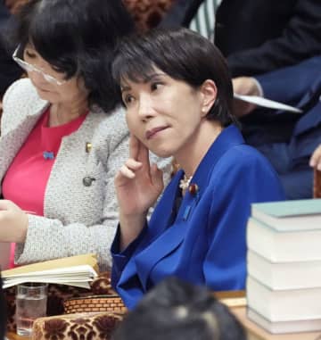 首相「美容院に行けない」　私用外出、警護官に迷惑