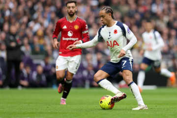 トッテナムが“7分間”で逆転も、マンUが劇的同点弾でドロー決着…昨季のEL決勝カードは痛み分け