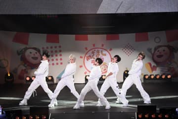 【独占＆写真33枚】会場が熱狂で揺れた！TOMORROW X TOGETHERが迫力のパフォーマンスで視線を釘付け！ちいかわ・ハチワレ・めざましくんと可愛すぎるコラボも『めざましライブ2025』