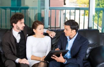 引っ越し先のマンションで「自治会の入会案内」が届きました。自由参加で、子なしのわが家にはメリットがなさそう。年間6000円ですが、入会しなくても大丈夫でしょうか？