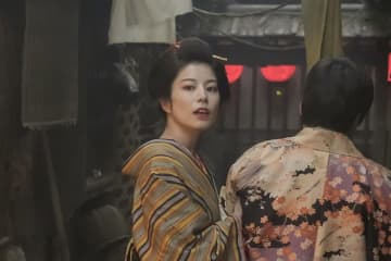 さとうほなみ、“ほな・いこか”を超えた俳優に　『まんぷく』から『ばけばけ』までの躍進劇