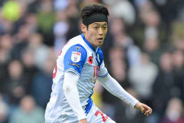 英日本人が2戦連発「冷静に流し込んだ」　華麗ターンでPK奪取に現地最高評価「クレバー」