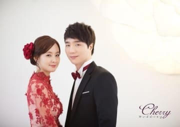 17歳でドラマ挿入曲手掛け、後に9歳上の舞踊家女性と結婚も…誕生日に突然この世を去った韓国人歌手の3周忌