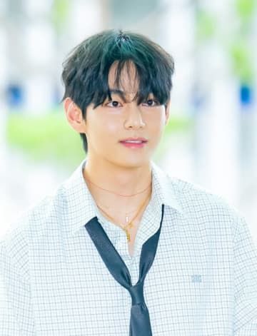 BTS・V、美容業界でも大活躍！日本でも人気の「TIRTIR」広告が公開6日で再生数1億回突破