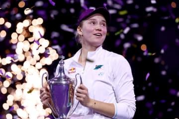 「本当に感激している」ルバキナがWTA最終戦を初制覇！ 女子スポーツ史上最高額の賞金約８億円をゲット！＜SMASH＞