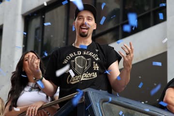 心配殺到の“大忙し”スネルが報告「やっとちょっとだけ」　250万円機器の上で…SNS更新