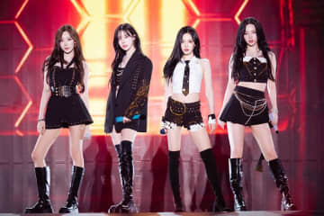 aespa、アリーナツアー中にサプライズ発表　東京・大阪で初のドームツアー決定