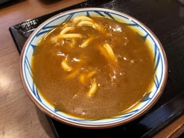 丸亀製麺「カレーうどん」は甘コクもちもち！ちょい足しアレンジと口コミ評価