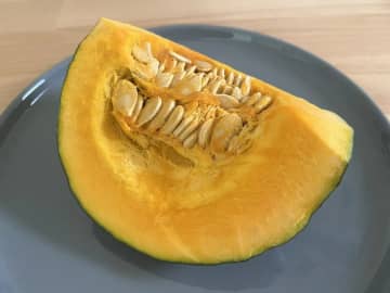 ホクホク食感に家族も絶賛！　フライパンごと食卓に出せる『揚げないコロッケ風』