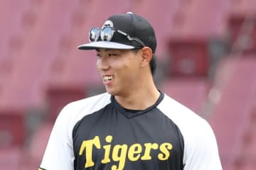 【阪神】藤川球児監督　昨秋育成ドラ１・工藤泰成投手に直接指導「メモを取りながら覚えて」