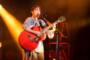 miwa、聖地ライブで号泣　デビュー15周年祝いに小栗旬サプライズ登場