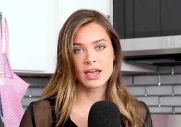 「動画をすべて削除したい」19歳でアダルト業界に飛び込んだ美女たちの“代償と苦悩”とは