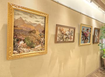 【関空直結ホテル】木の実の芸術！ドイツ伝統クラフト「トロッケンゲビンデ」展で温もりあるクリスマスを迎える