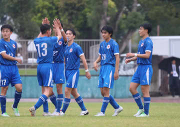 奈良育英、4-2で山辺を下し5連覇達成