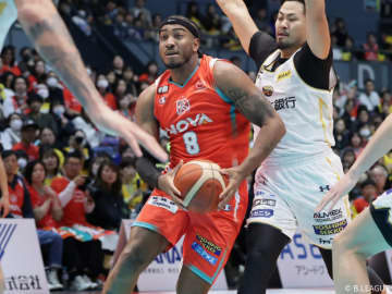 第4Qだけで34得点の広島が宇都宮に大勝…クリストファー・スミスが35得点の活躍