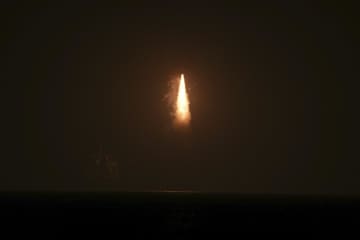 中国、「長征11号遥6」ロケットで衛星3機打ち上げ