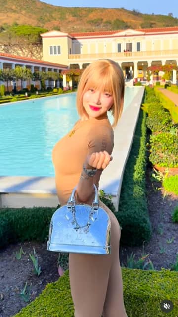 日本でも有名なDJ SODA、今度はヌードトーン衣装でLA降臨【PHOTO】