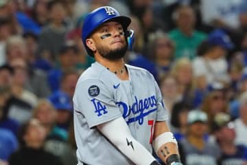 敗戦後…球場に残り続けたロハスの真意　「何が起きるかわからない」よぎったド軍との別れ