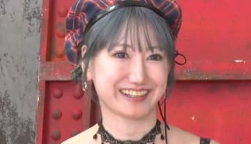 ショーパン履きこなす年齢不詳の美脚美女の年齢をみちょぱが予想「めちゃくちゃ足綺麗だけど、人生を感じる」