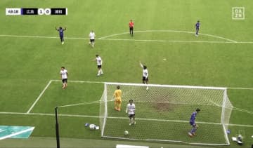 「どうしたんだよ…」浦和、外国人MF＆DFの“淡白な連続ミス”で失点「なんで見物？」「もう少しまともなクリアを」ファン落胆