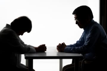 夫に熟年離婚を切り出された！妻に聞いた葛藤と“それから” #3「逃げ出す夫が憎くて、でも…」