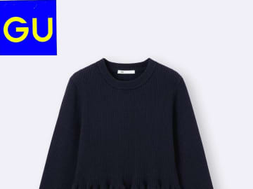【GUのネイビー】が断然オシャレ！ 可愛く体型カバー♡「ペプラムニット」