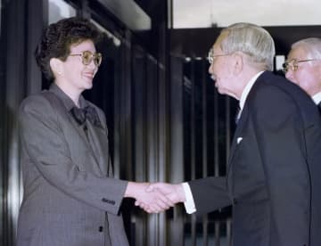 ＜あのころ＞昭和天皇に「ハイク」贈る　39年前の11月10日