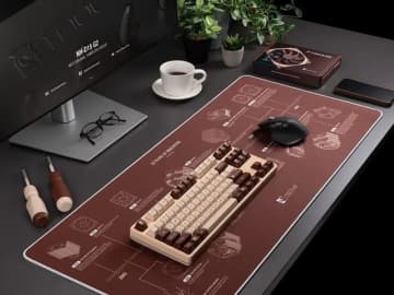 Noctuaの20周年を記念したデスクマット「NP-DM3」が予約販売スタート