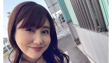 2児の母・安めぐみ 10歳長女との頬寄せツーショットを披露！「次女はあちらこちらダッシュ」家族で館山旅行を満喫